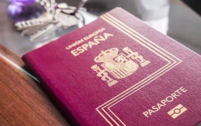 Jura de nacionalidad en notaría.